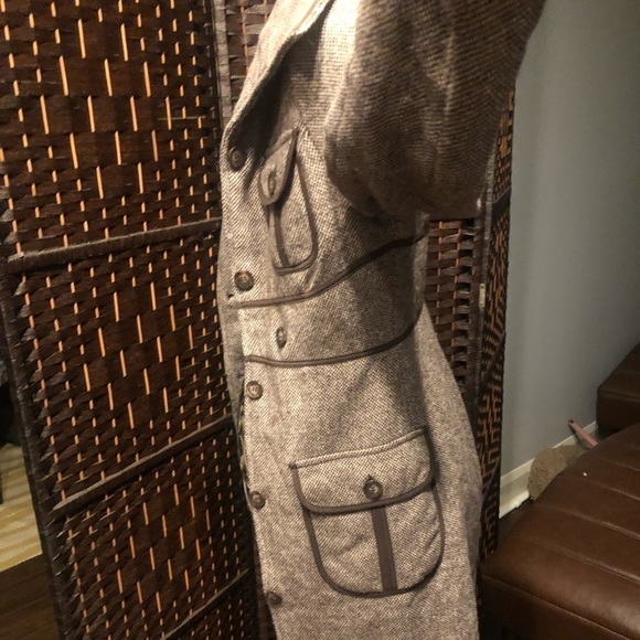 3/$30 - Seduction tan jacket, wool - Picture 2 of 7